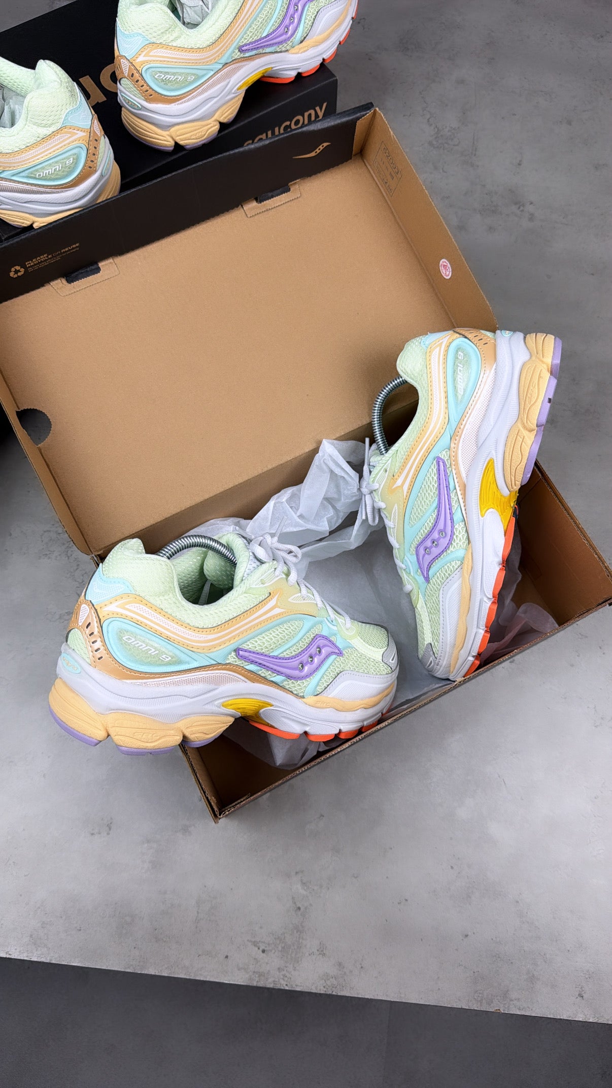 Saucony Omni 9 ‘Yellow Purple’