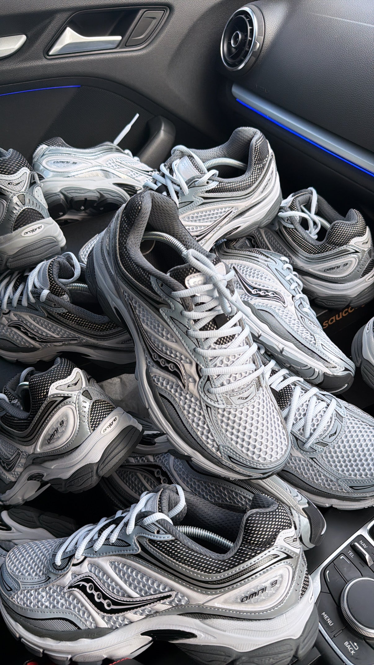Saucony Omni 9 ‘Two Tone Grey’