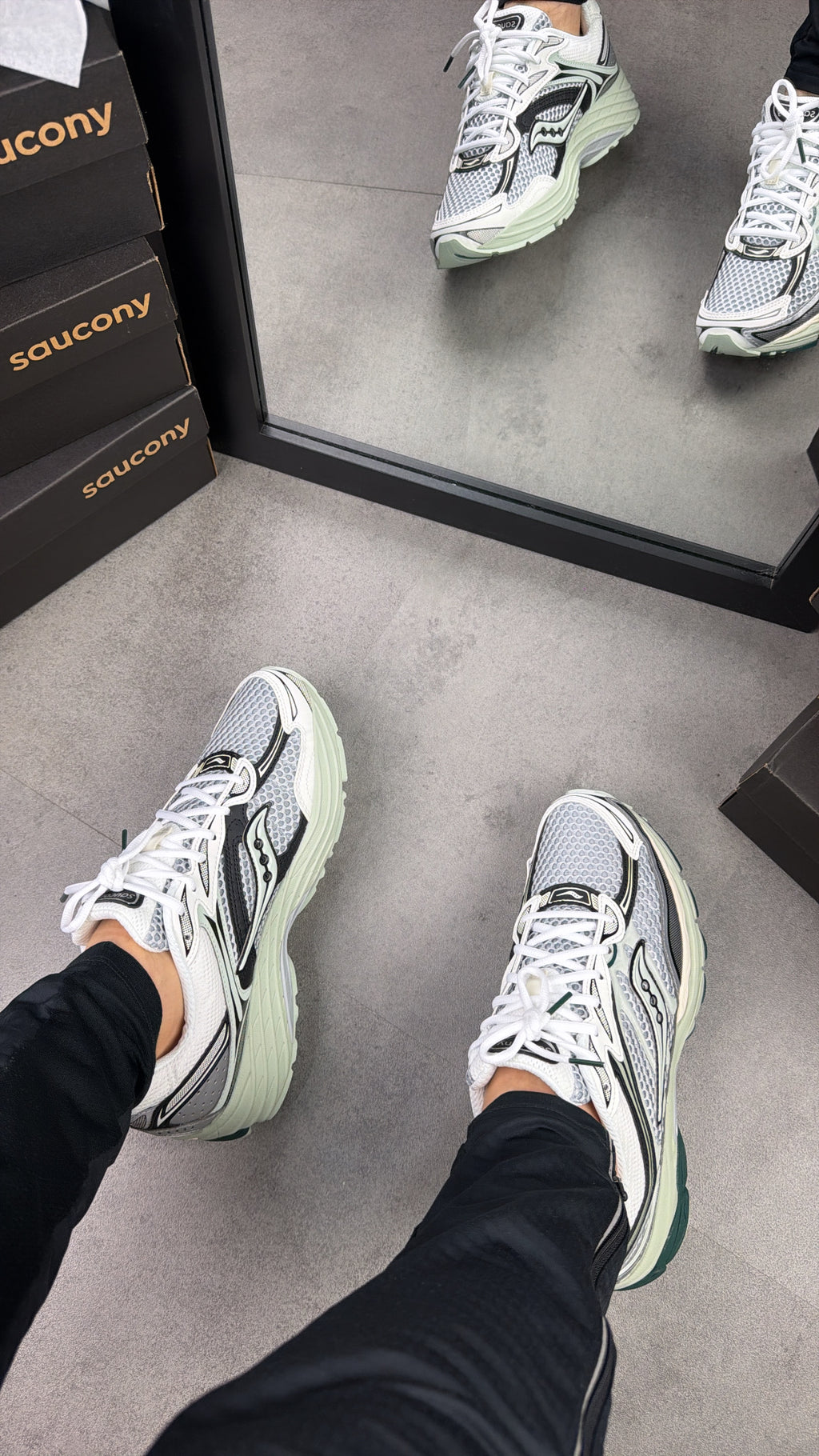 Saucony Omni 9 ‘Mint Reverse’