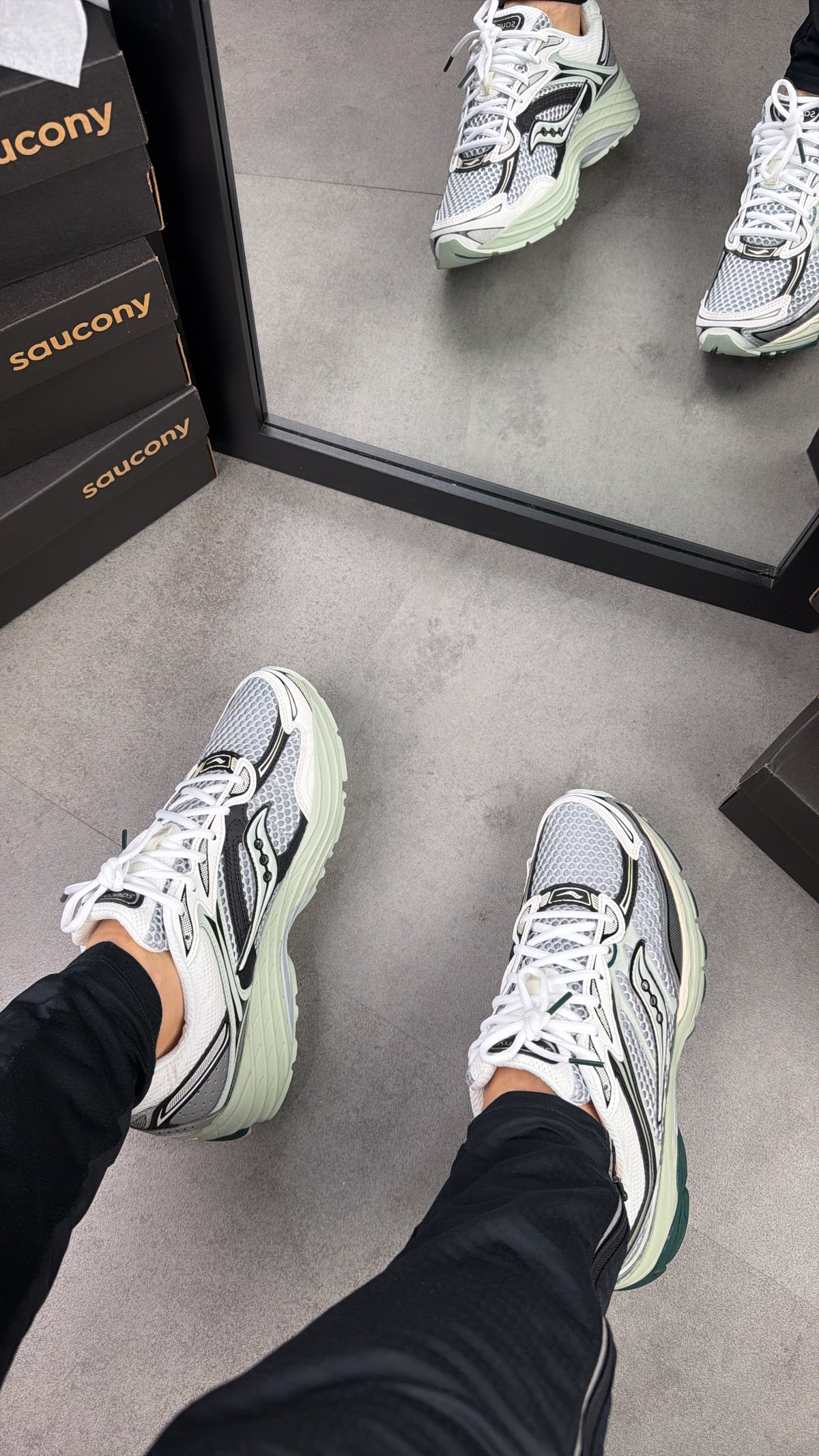 Saucony Omni 9 ‘Mint Reverse’