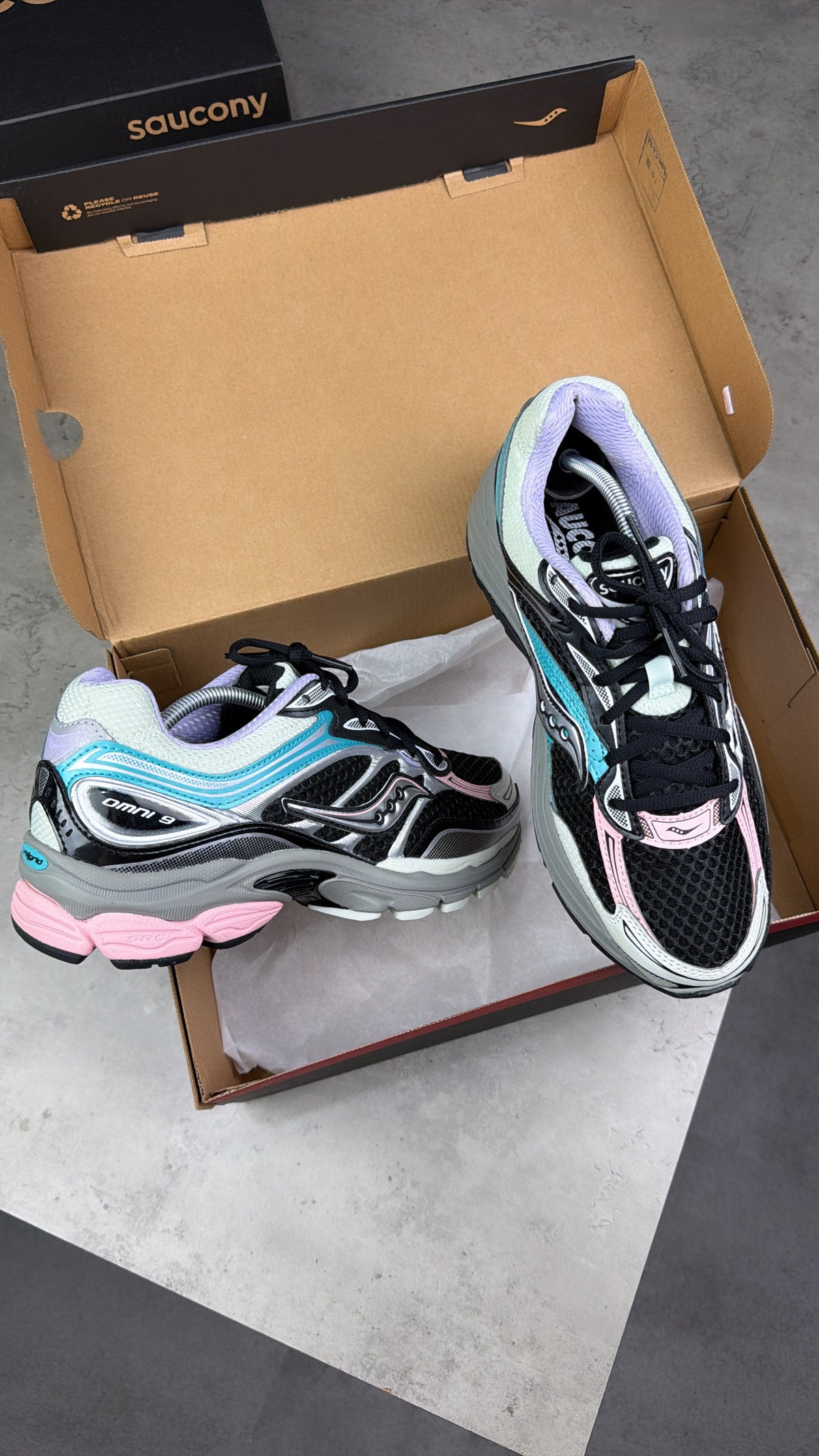 Saucony Omni 9 ‘Black Multi’