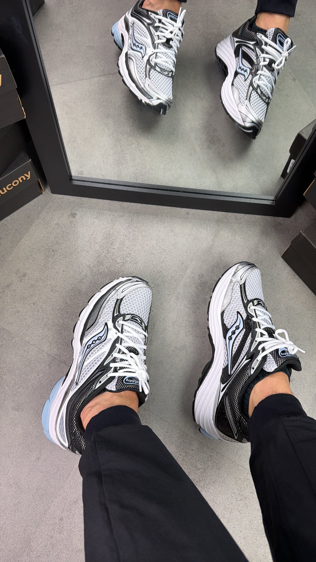 Saucony Omni 9 ‘Reverse Blue’